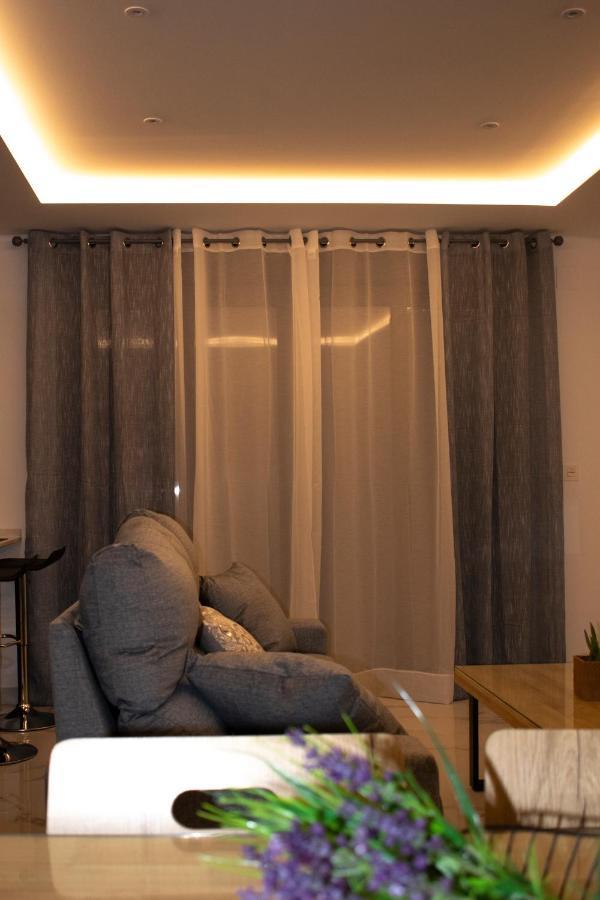 Deluxe Apartament アルカラ・ラ・レアル エクステリア 写真