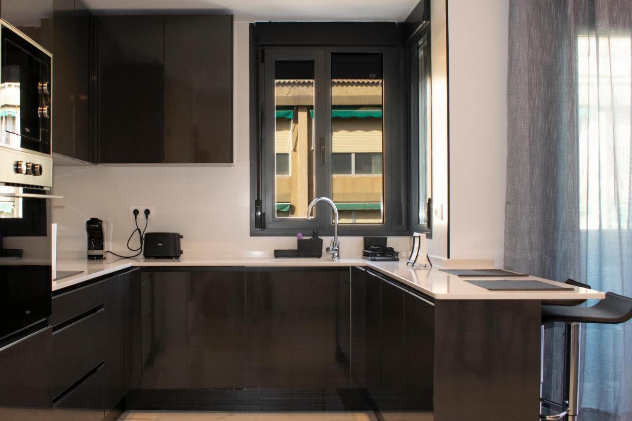 Deluxe Apartament アルカラ・ラ・レアル エクステリア 写真