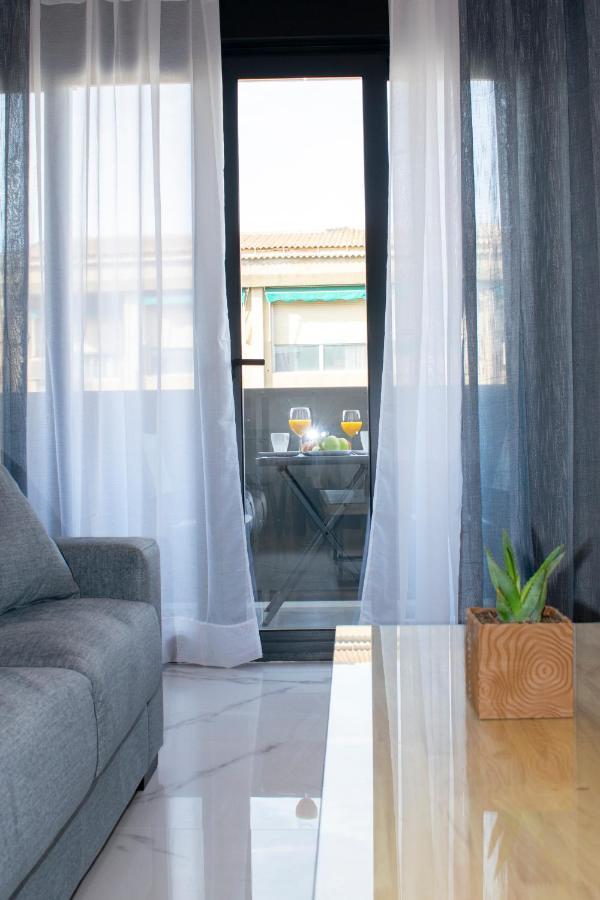 Deluxe Apartament アルカラ・ラ・レアル エクステリア 写真